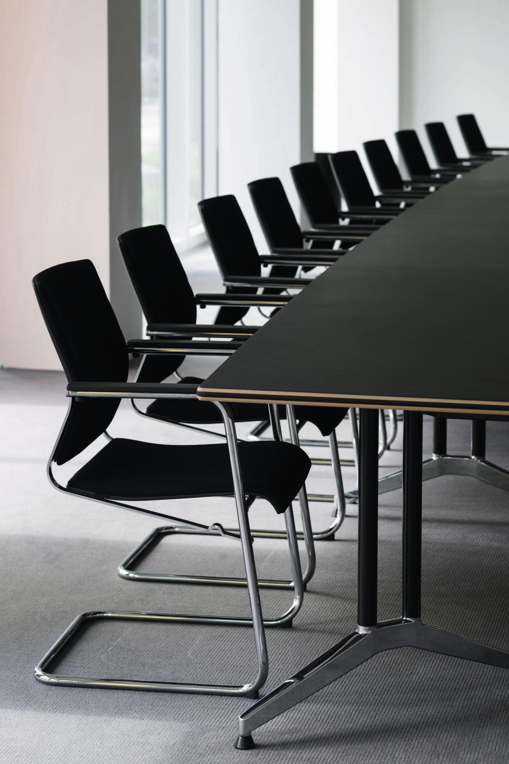 LOGON TABLES by Wilkhahn 027